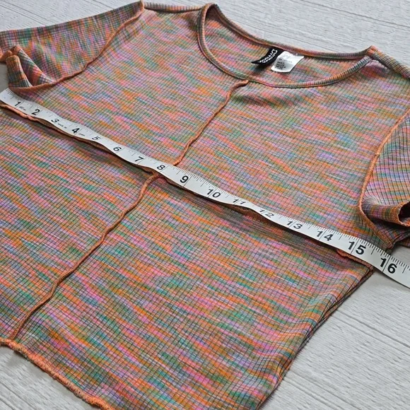 H&M Divided Space Dye Exposed Seam Crop Top | Y2K Grunge Ribbed Tee Size Medium - Picture 5 of 8